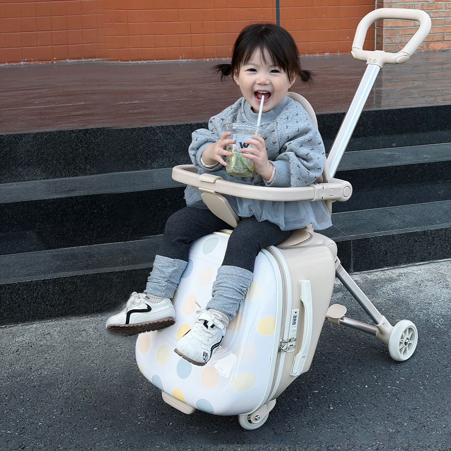 Baby Nursery Trolley - Bunnyfly Kinderkoffer Kan rijden en lopen