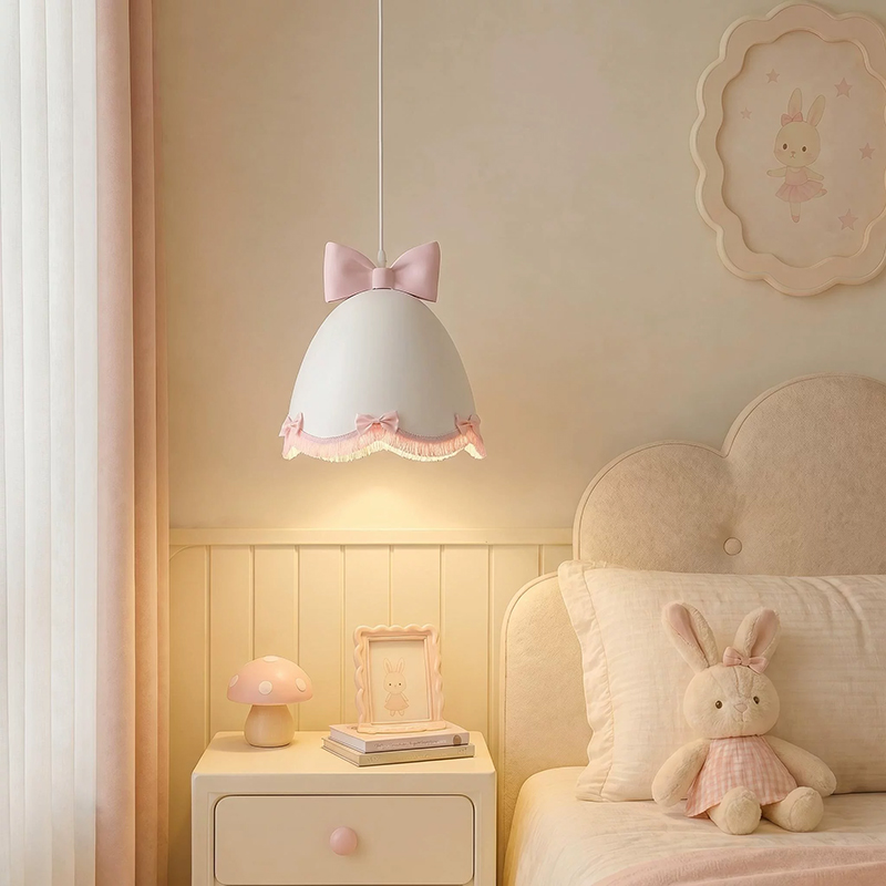 Baby Nursery Chandelier - Franse crèmekleurige prinsessenkamer meisjes slaapkamer kroonluchters